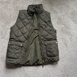 Quinn Olive Green Puffer Vest